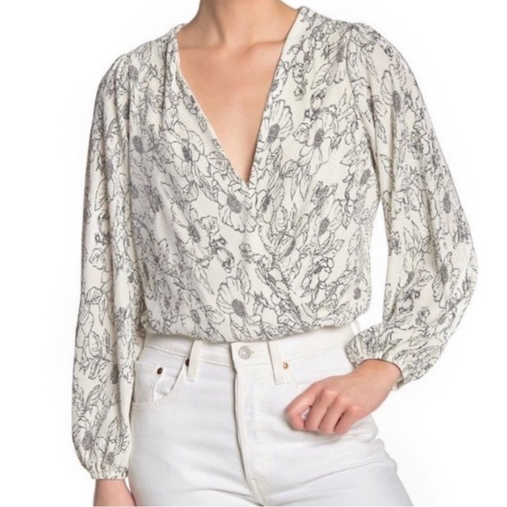 ASTR the Label Plisse Floral Crinkle Wrap V Neck Balloon Sleeve Blouse Size M